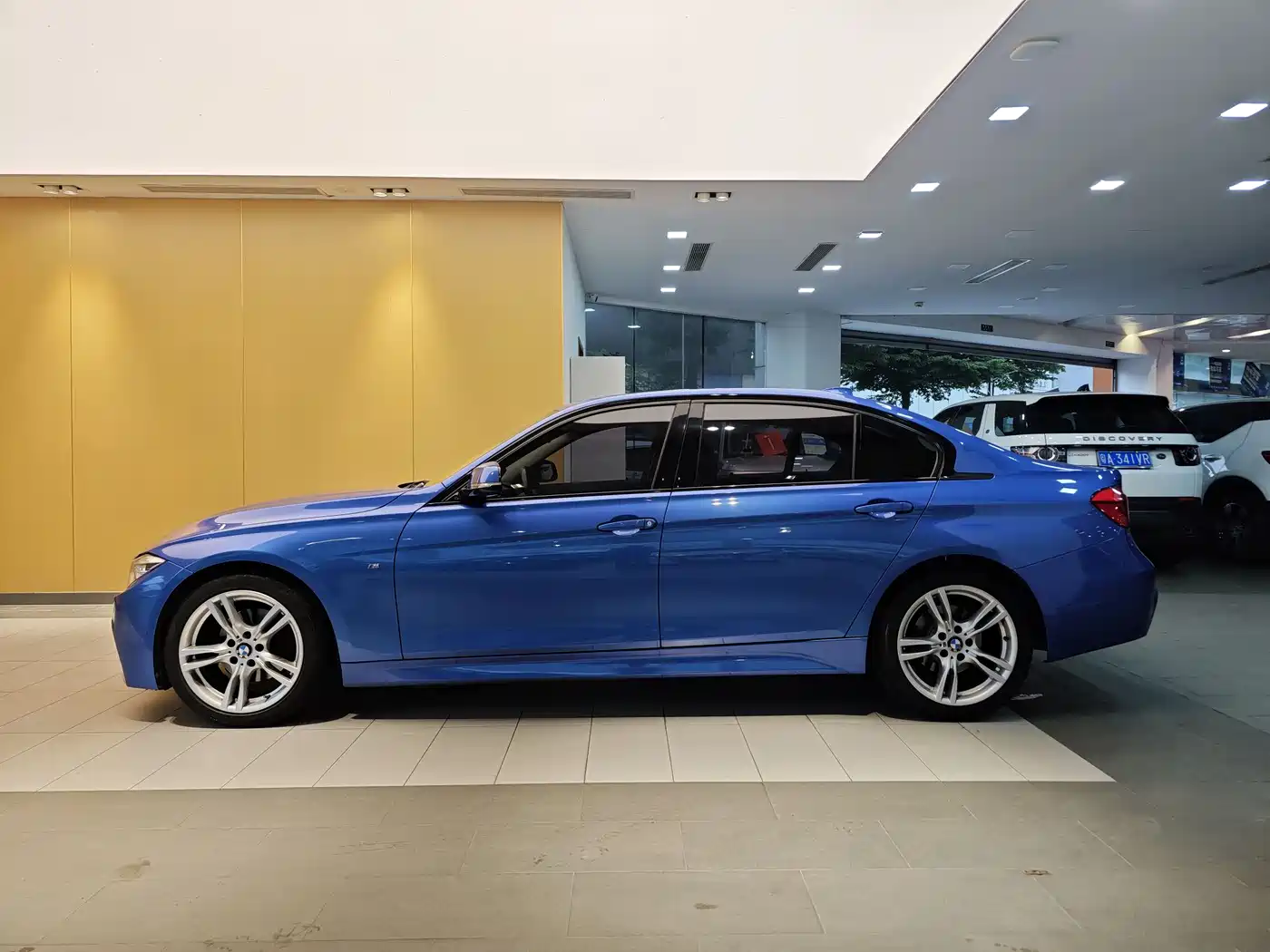 BMW 3 Series 2017 320Li M Sport фото 7