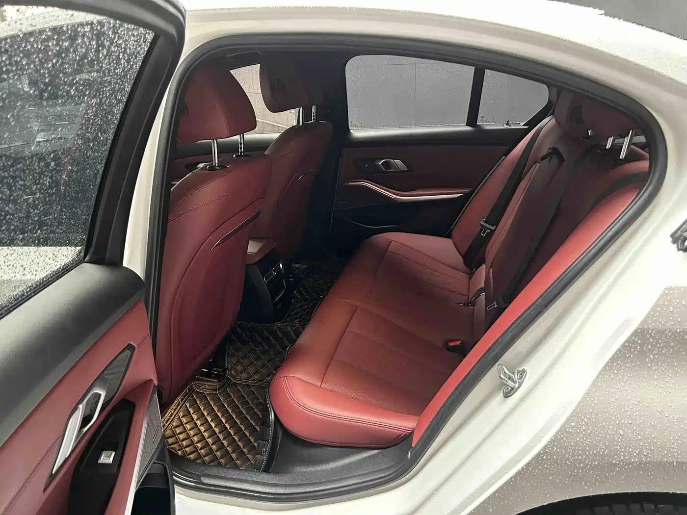 BMW 3 Series 2024 325i M Sport Shadowline Package фото 2