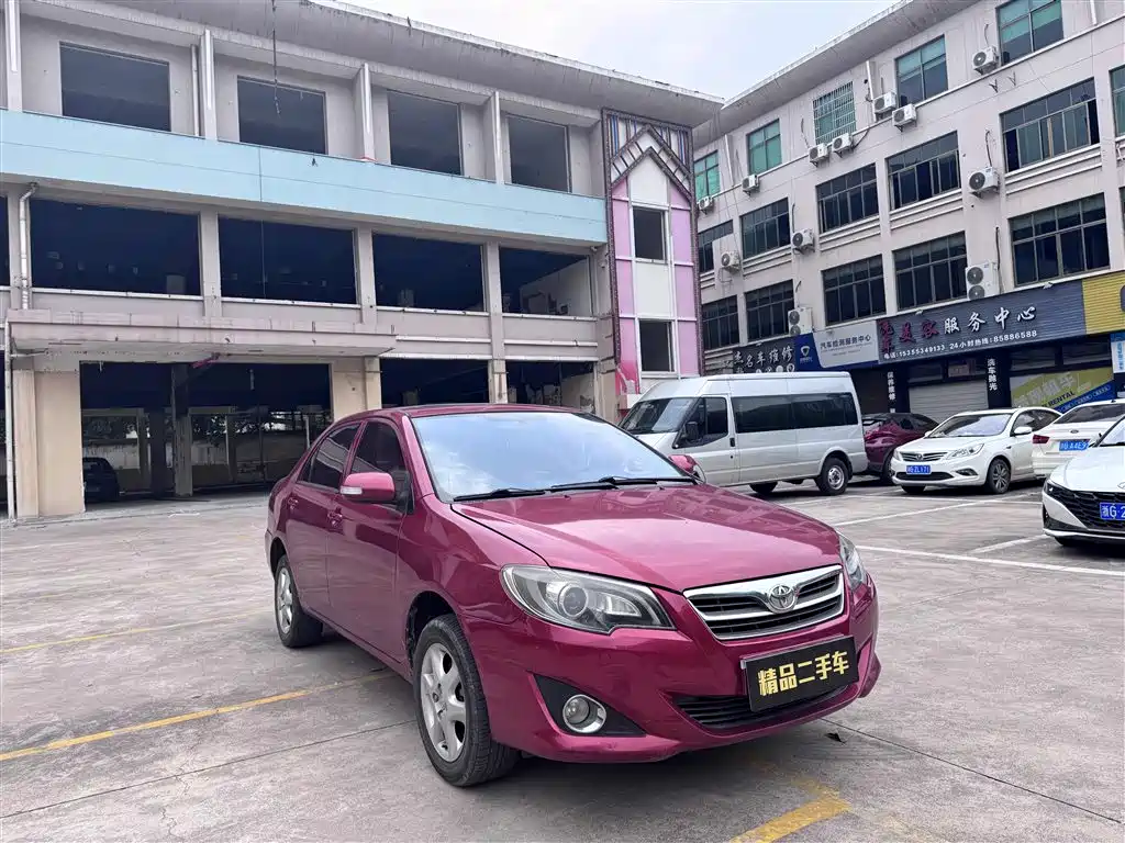 Toyota Corolla 2013 1.6L Automatic Luxury фото 3