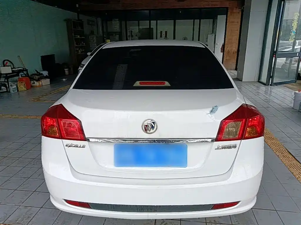 Buick Excelle 2015 1.5L Manual Classic фото 6