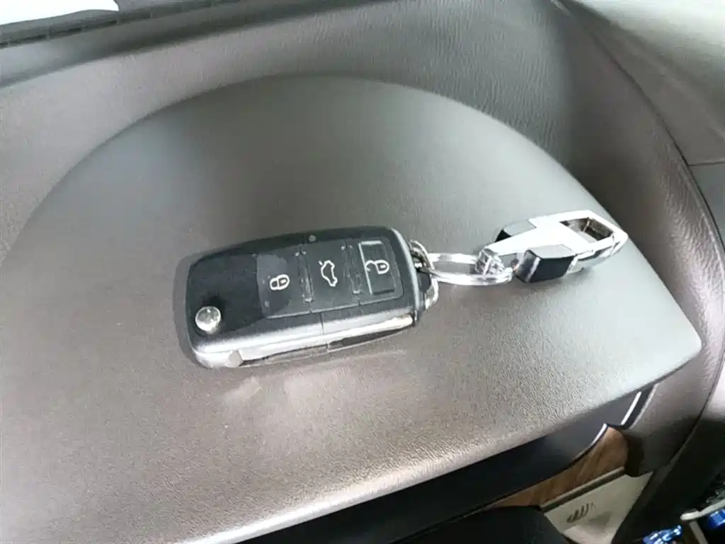 Buick Excelle 2015 1.5L Manual Classic фото 9