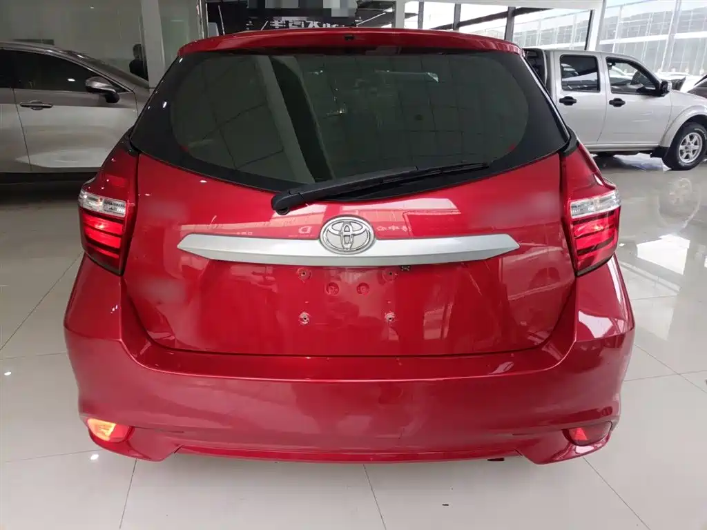 Toyota Vios FS 2017 1.5L CVT Fengchi Edition фото 4
