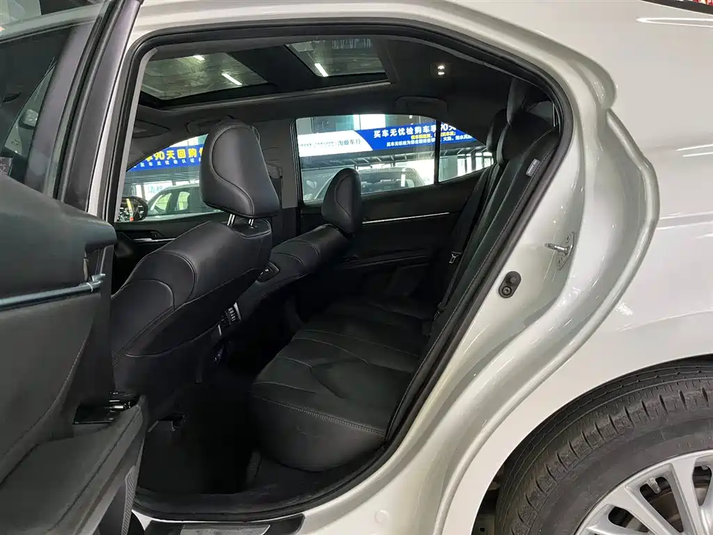 Toyota Camry 2019 2.5G Luxury (China V) фото 9