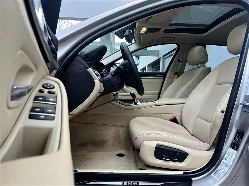 BMW 5 Series 2014 520Li Elegance фото 12