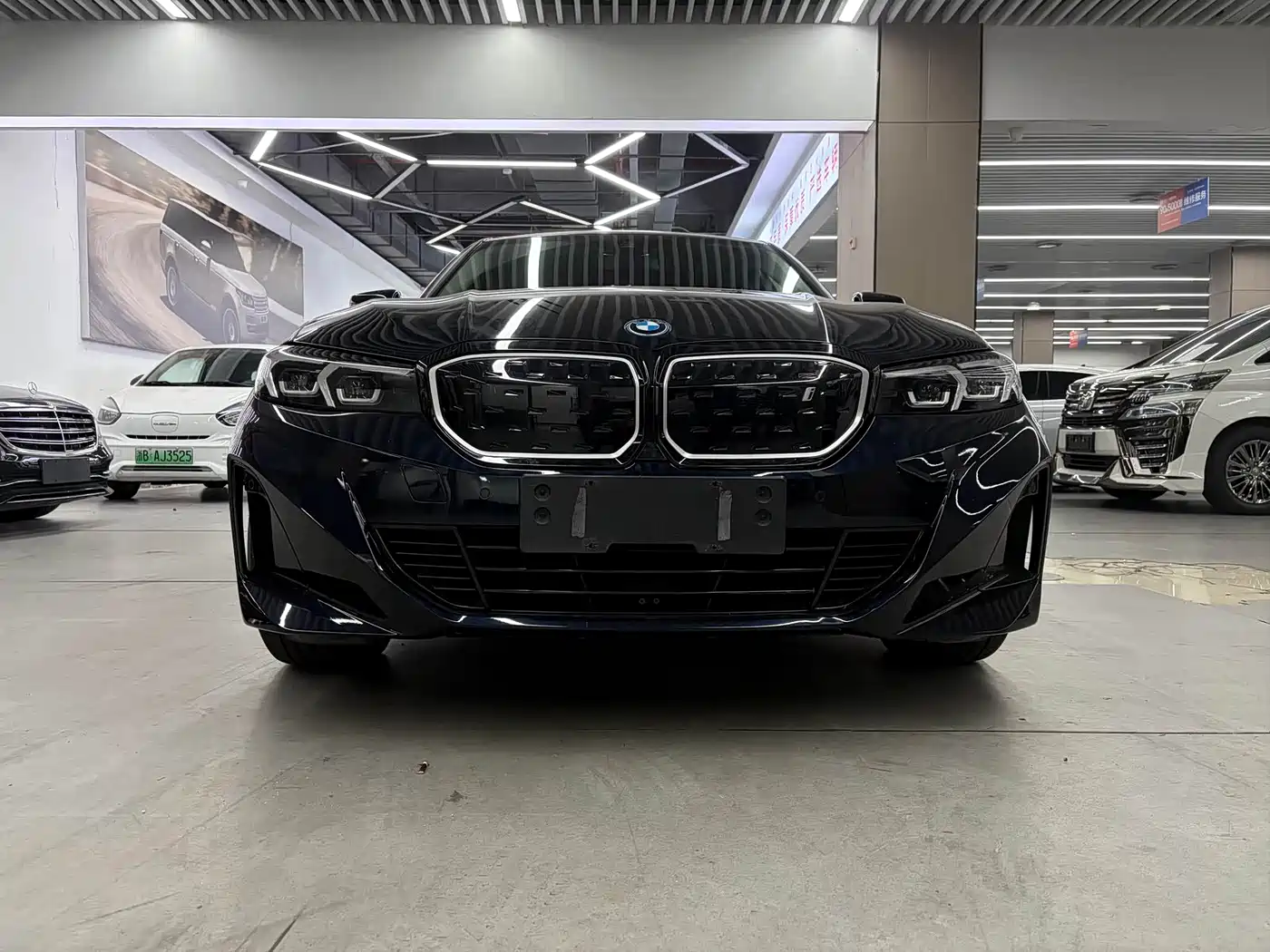 BMW i3 2024 eDrive 35 L фото 2