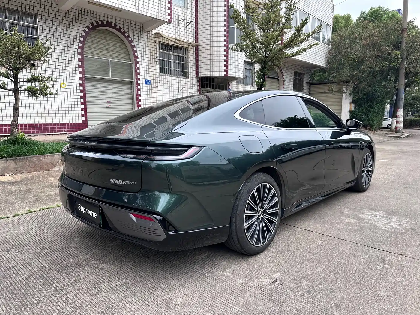 Geely Galaxy Galaxy Xingyao 8 2025 Model 60km EM-i Luxury Edition фото 16