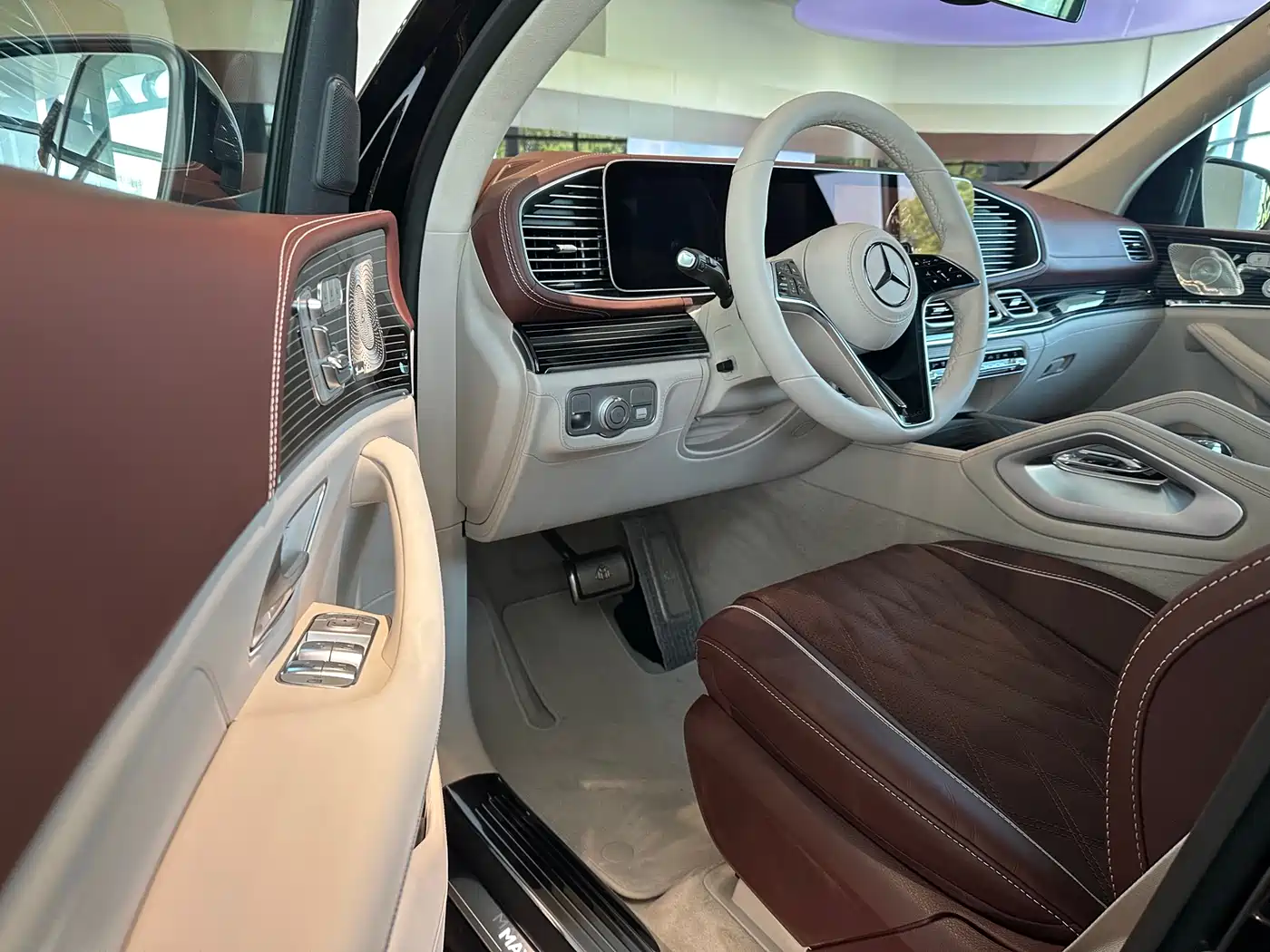 Mercedes-Benz Maybach GLS 2026 GLS 480 4MATIC Liyi Edition фото 5