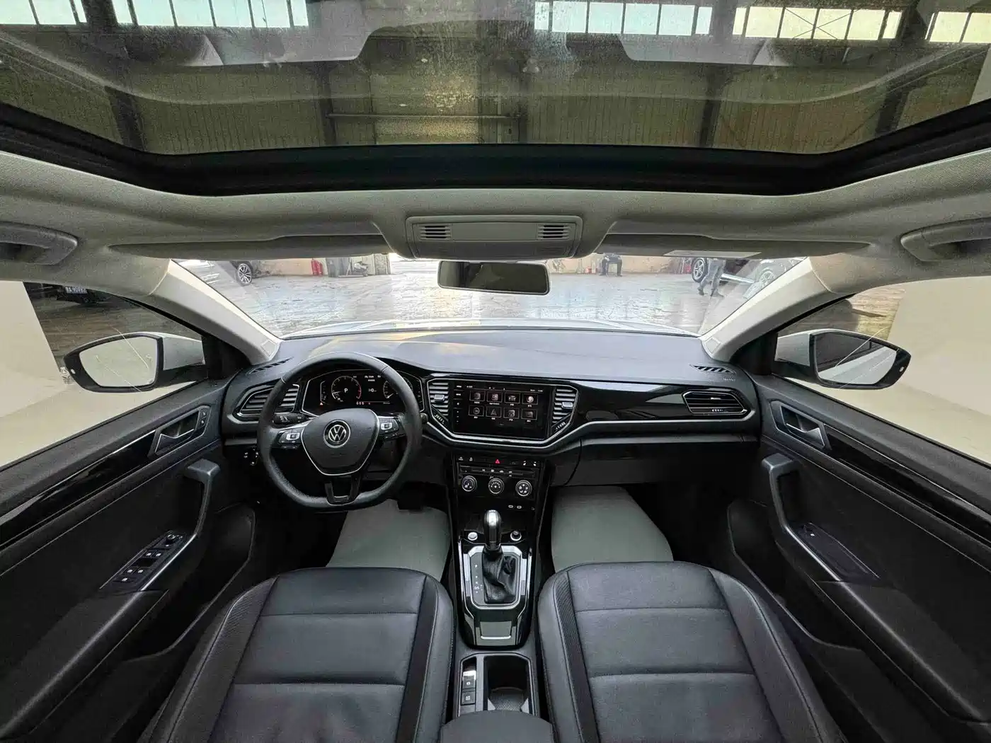 Volkswagen T-ROC 2022 280TSI DSG 2WD Comfort PLUS фото 19