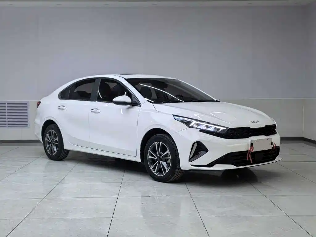 Kia K3 2023 Model 1.5L CVT Luxury Edition фото 3