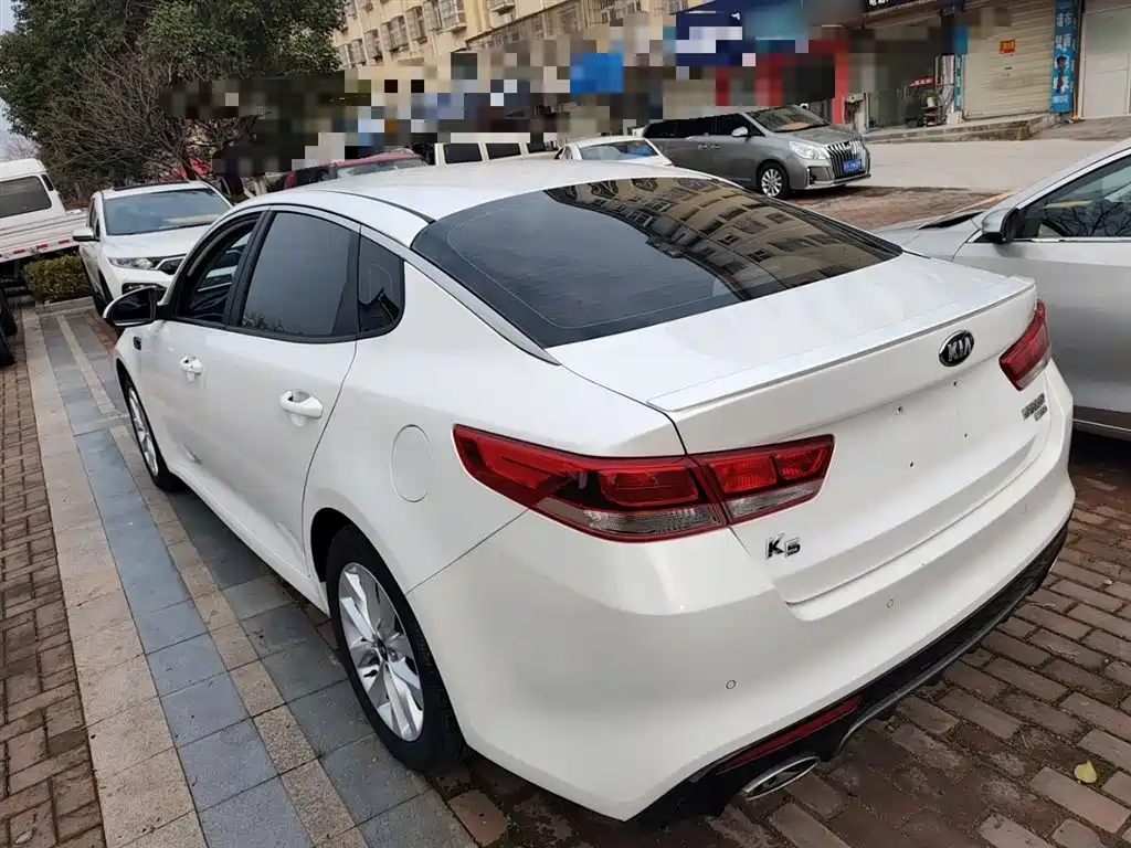 Kia K5 2016 1.6T Automatic GLS фото 5