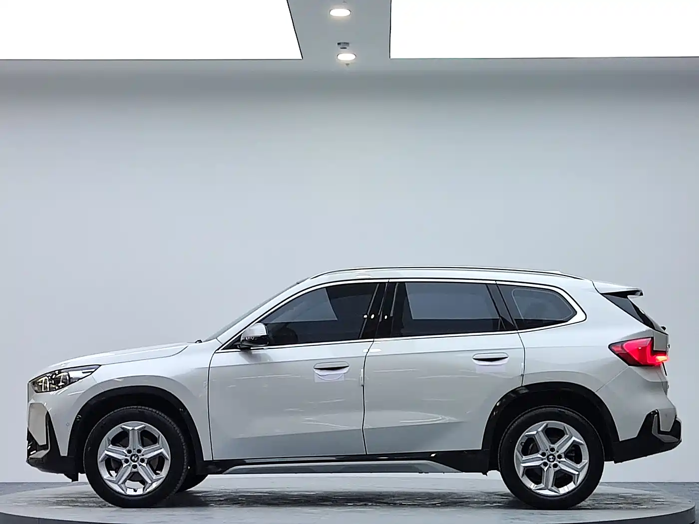 BMW X1 2023 sDrive20Li X Design Package фото 5