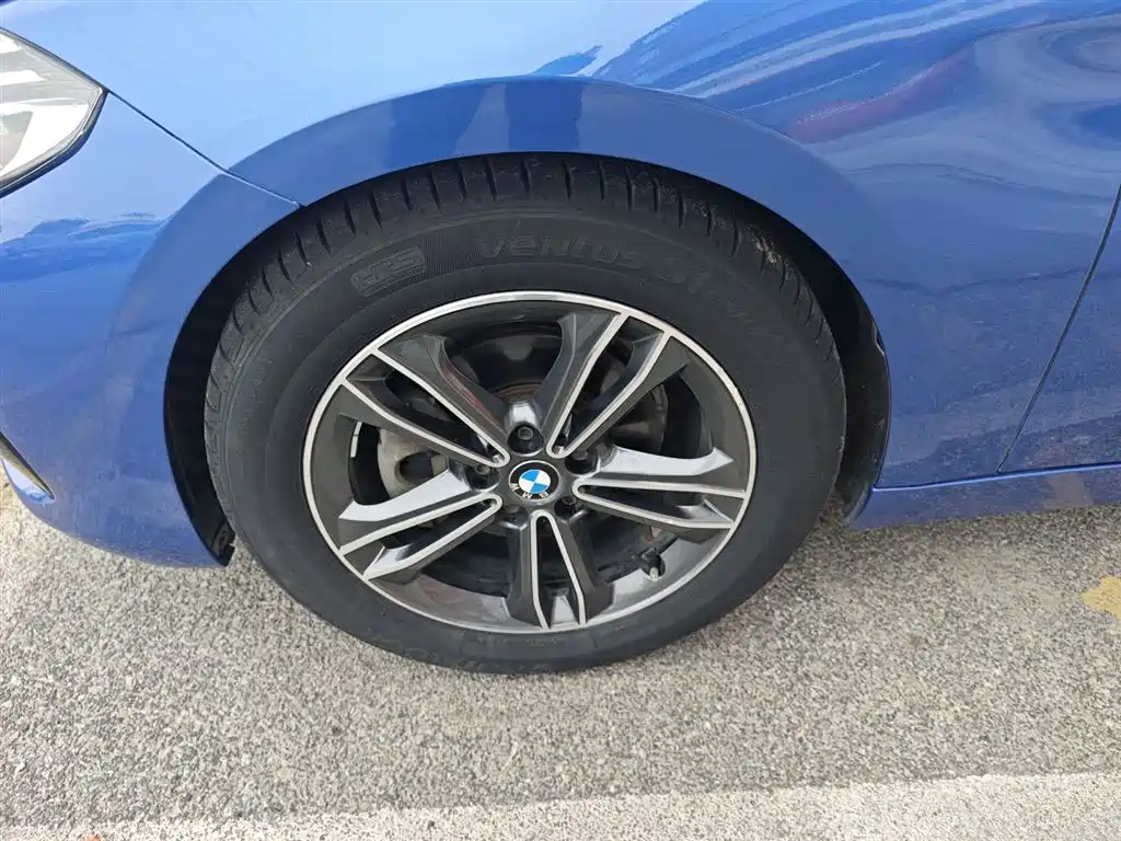 BMW 1 Series 2018 Facelift 118i Sport фото 23