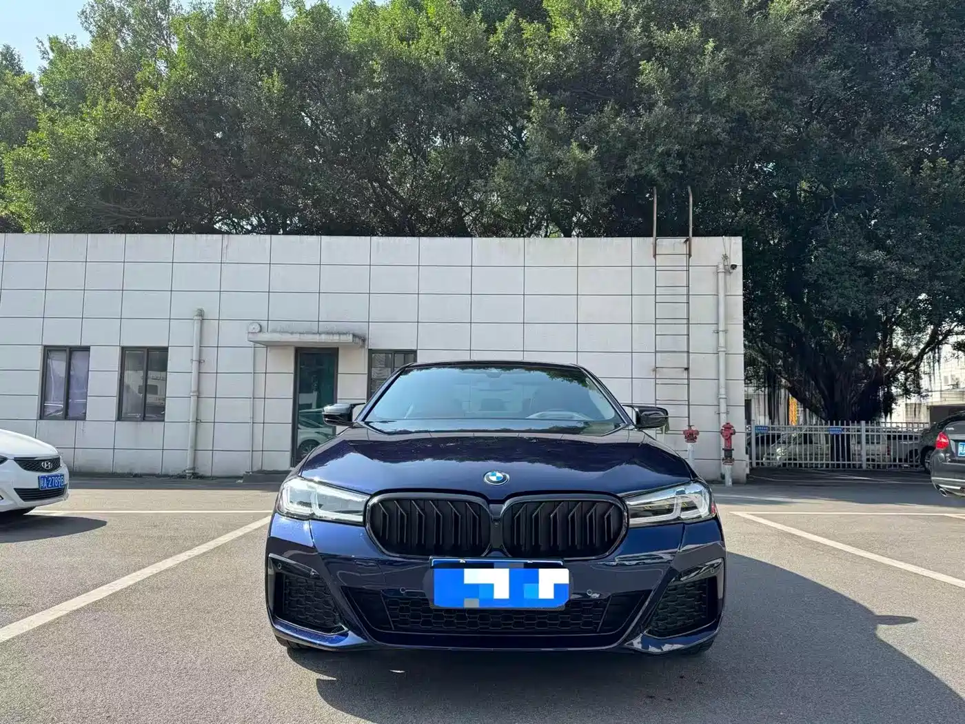 BMW 5 Series (Import) 2022 530i Style Edition M Sport Package фото 2