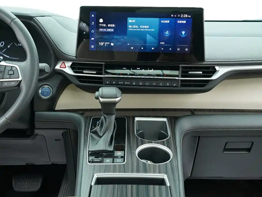 Toyota Sienna 2021 2.5L Hybrid Ultimate Edition фото 17