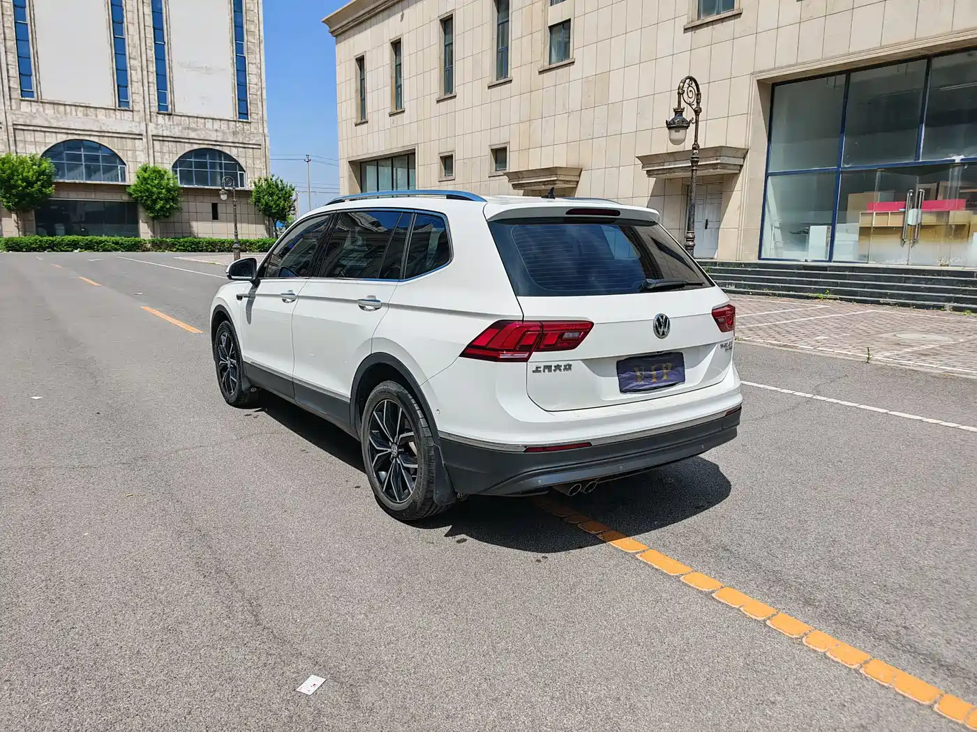 Volkswagen Tiguan L 2019 330TSI Automatic 2WD Smart Luxury Edition China VI фото 17