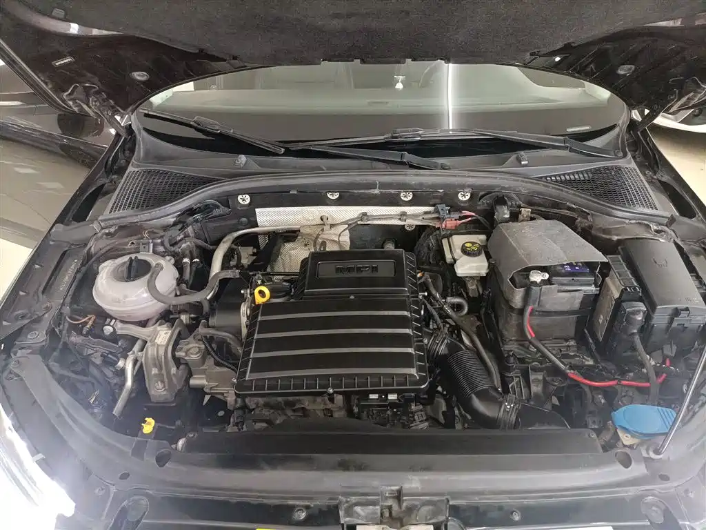 Škoda Octavia 2017 1.6L Automatic Smart Edition фото 17