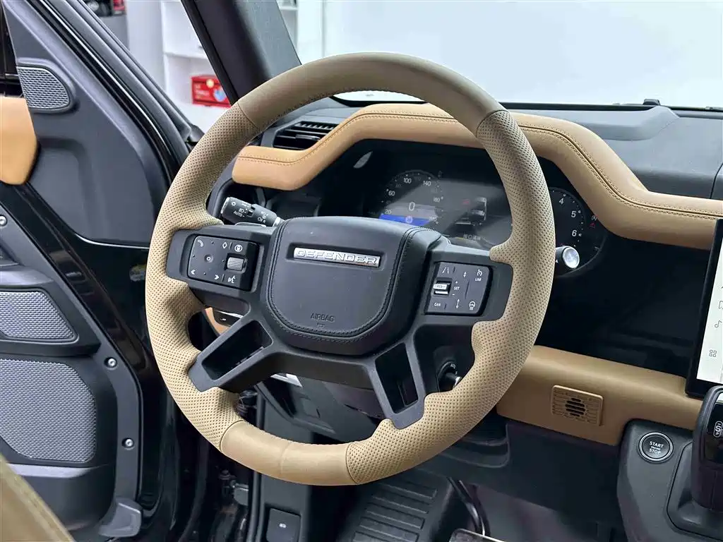 Land Rover Defender 2024 90 5.0T V8 фото 9