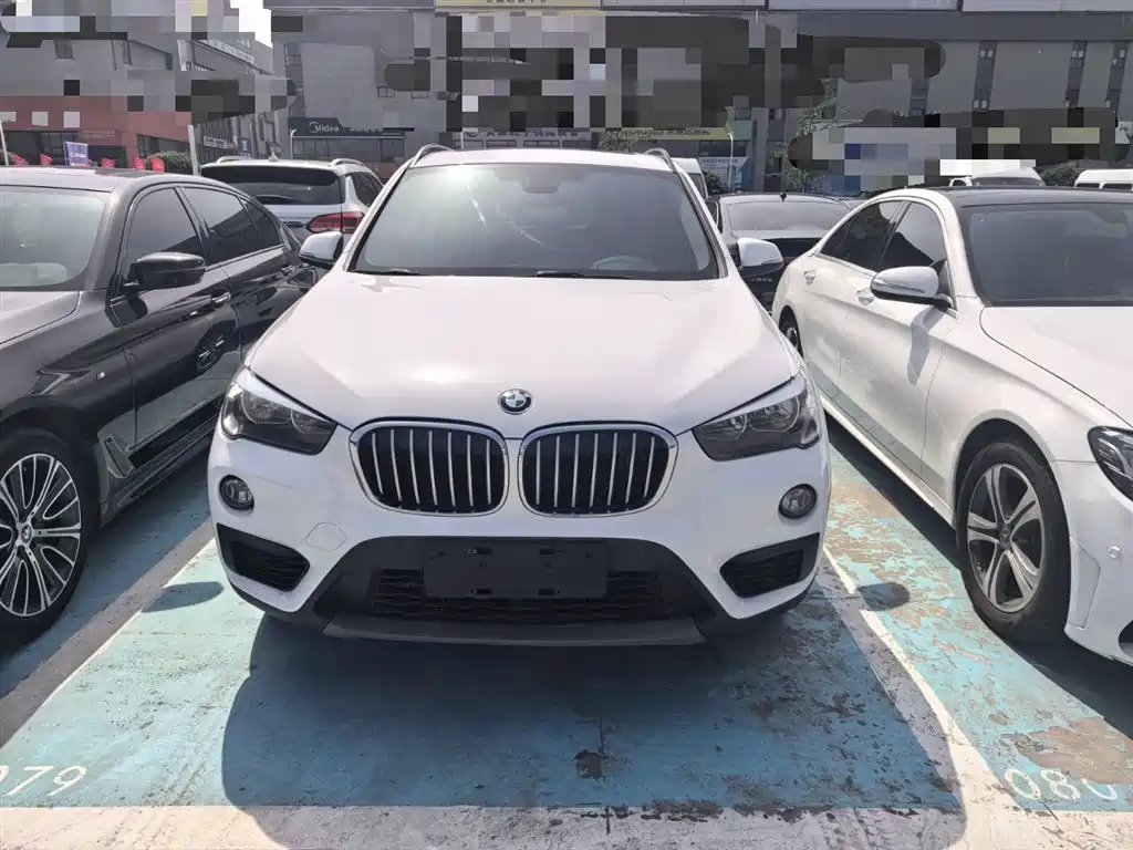 BMW X1 2019 sDrive18Li Fashion Model фото 3
