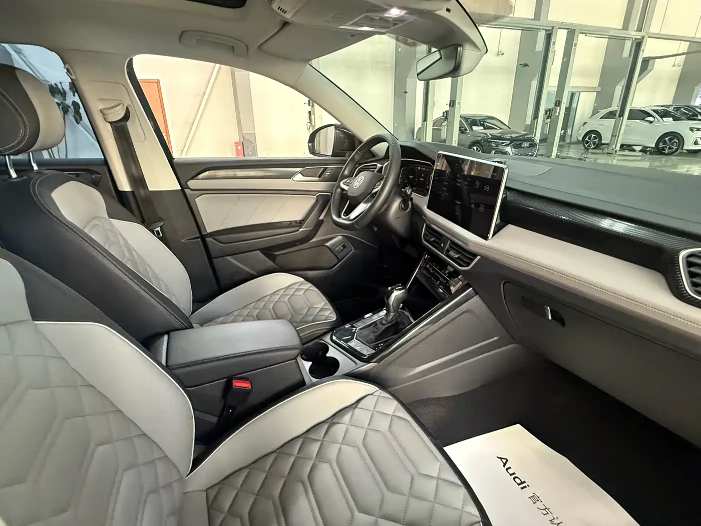 Volkswagen Tayron 2023 300TSI 2WD Luxury Plus Advanced Edition фото 9