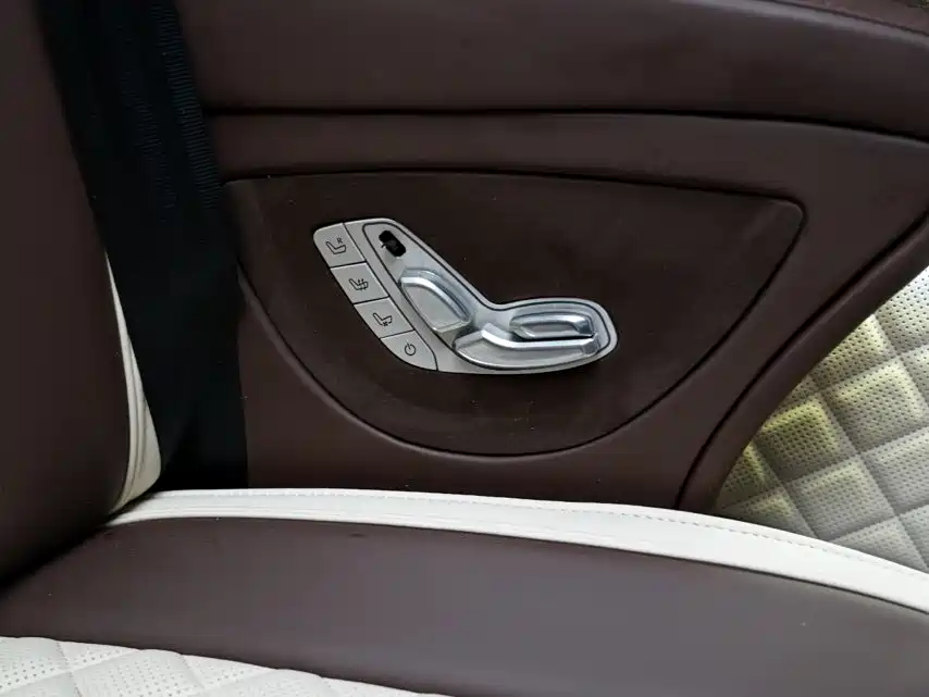 Volkswagen Caravelle 2019 2019 2.0TSI 4WD Luxury 7-seater