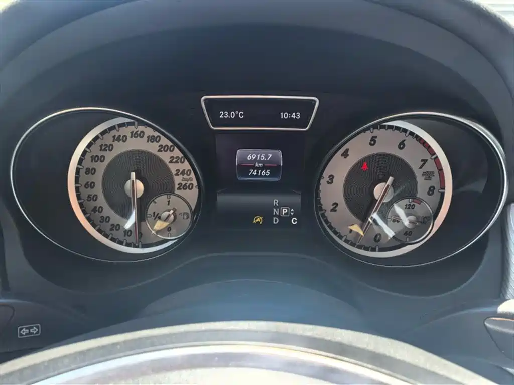Mercedes-Benz GLA 2016 GLA 200 Dynamic фото 8