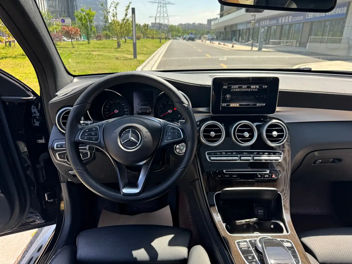 Mercedes-Benz GLC 2019 GLC 260 L 4MATIC Luxury фото 14