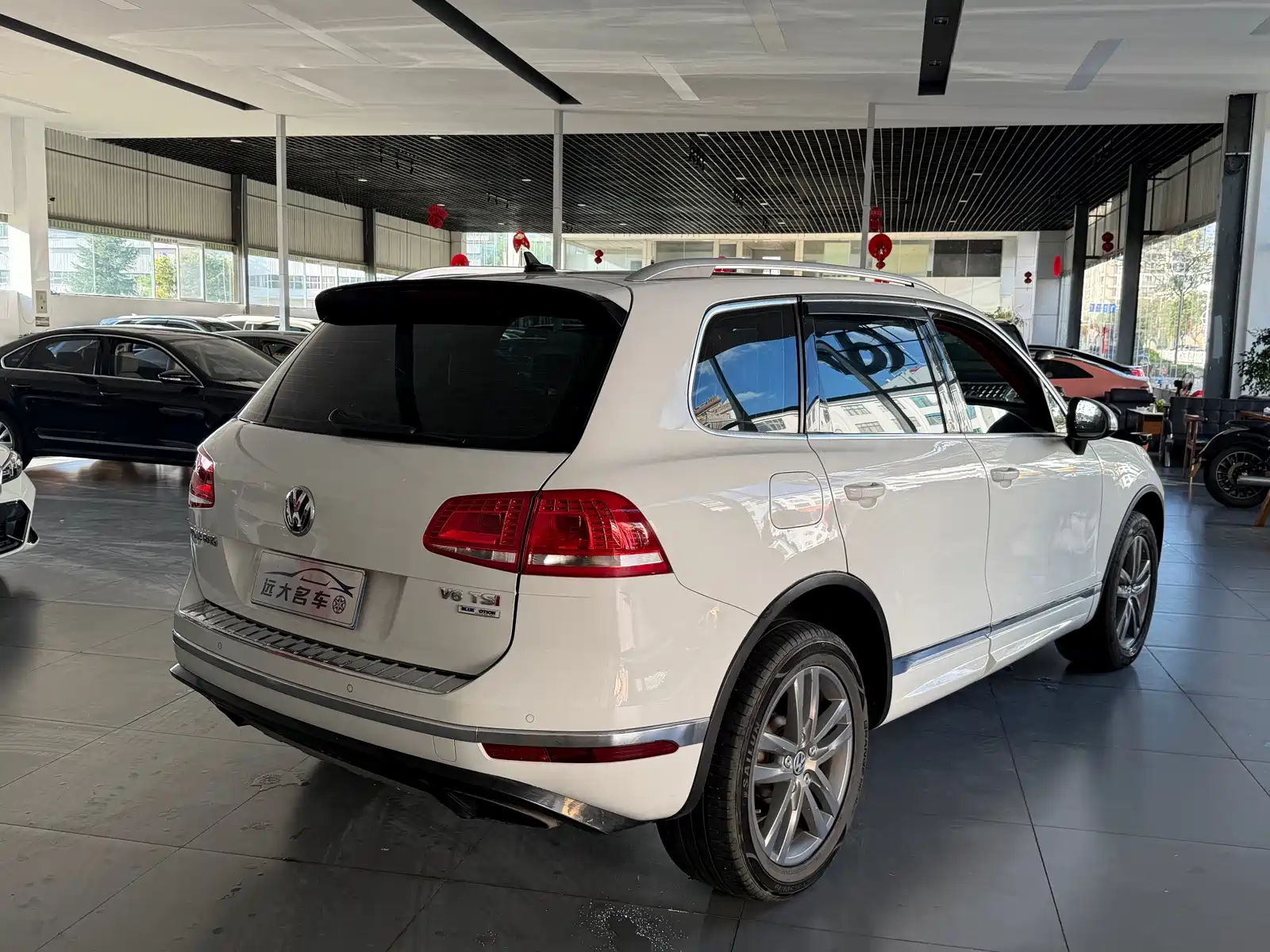 Фото 6 - Volkswagen Touareg