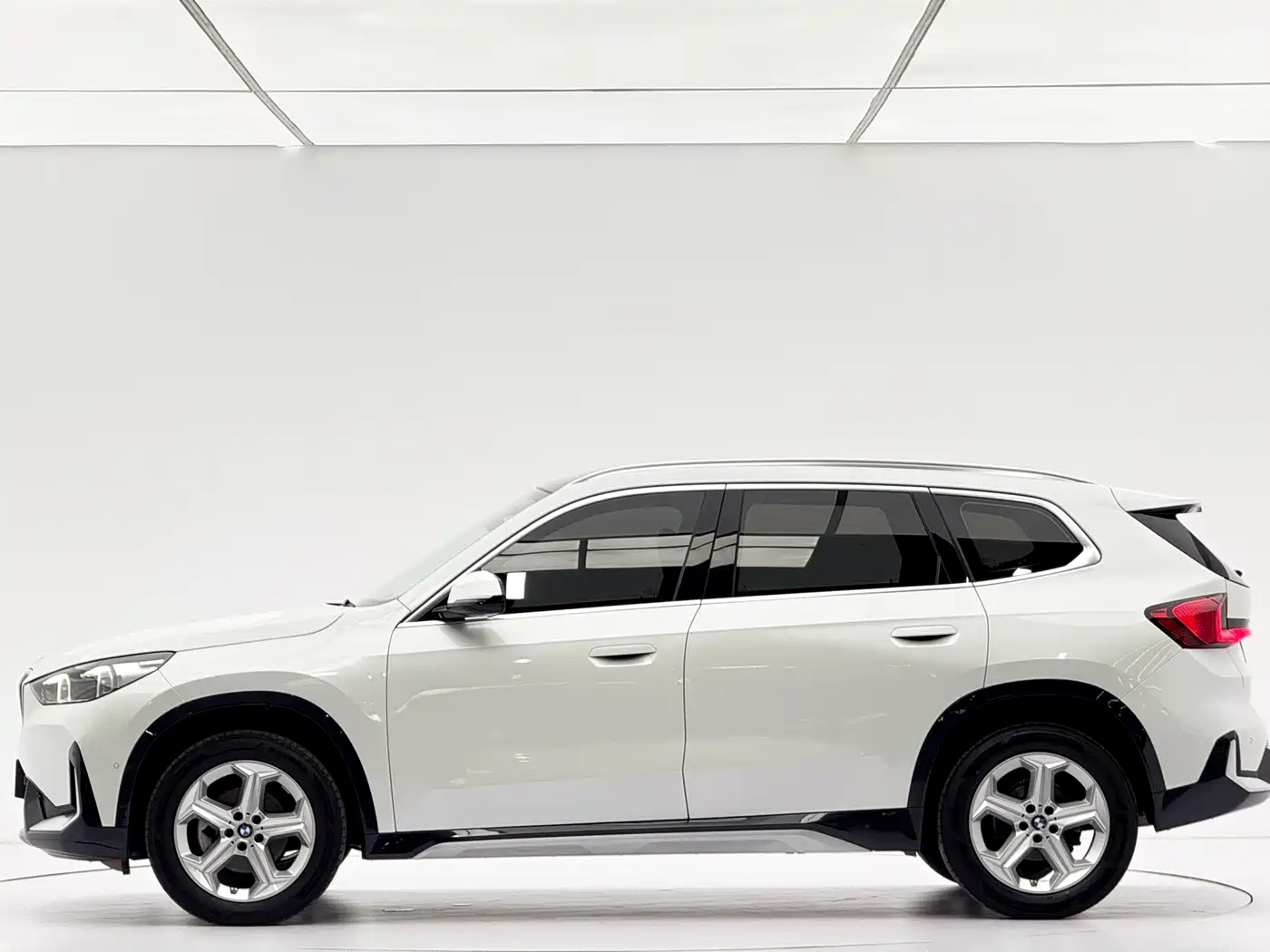 BMW X1 2023 sDrive20Li X Design Package фото 7