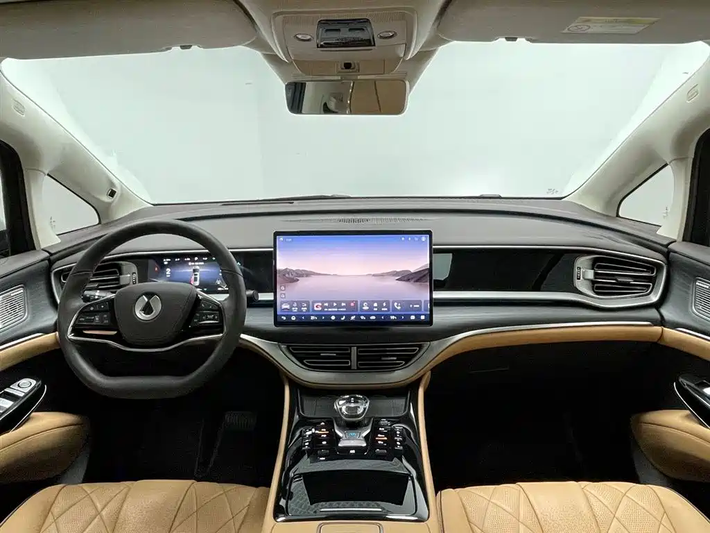 Denza D9 2024 DM-i 980 AWD Flagship фото 13