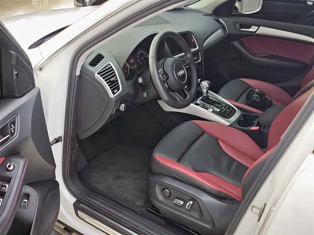 Audi Q5 2017 Plus 40 TFSI Technology фото 16
