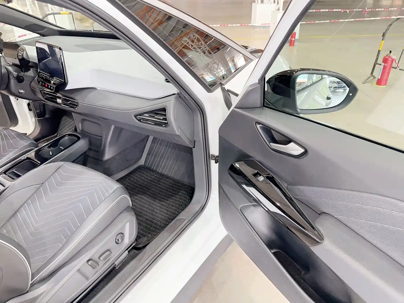 Volkswagen ID.3 2024 Outstanding Edition фото 12