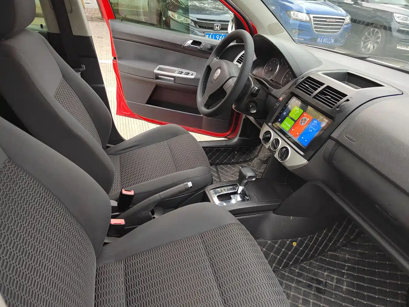 Volkswagen Polo 2009 Jingqing 1.6L Automatic Trend Edition фото 6