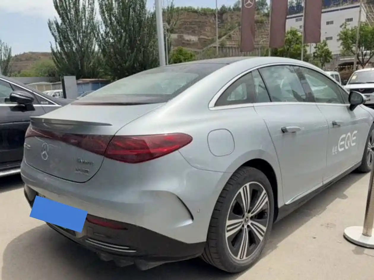 Mercedes-Benz EQE 2025 Model 500 4MATIC Luxury Edition фото 7