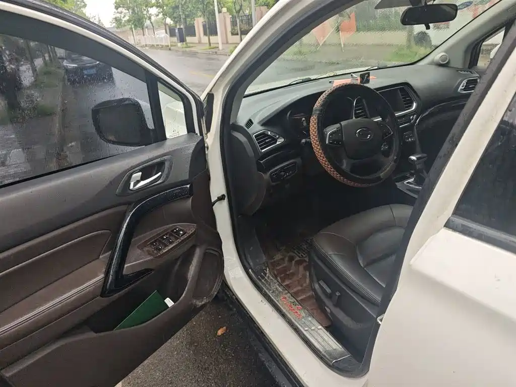 GAC Trumpchi Trumpchi GS4 2016 235T G-DCT Luxury Edition фото 14