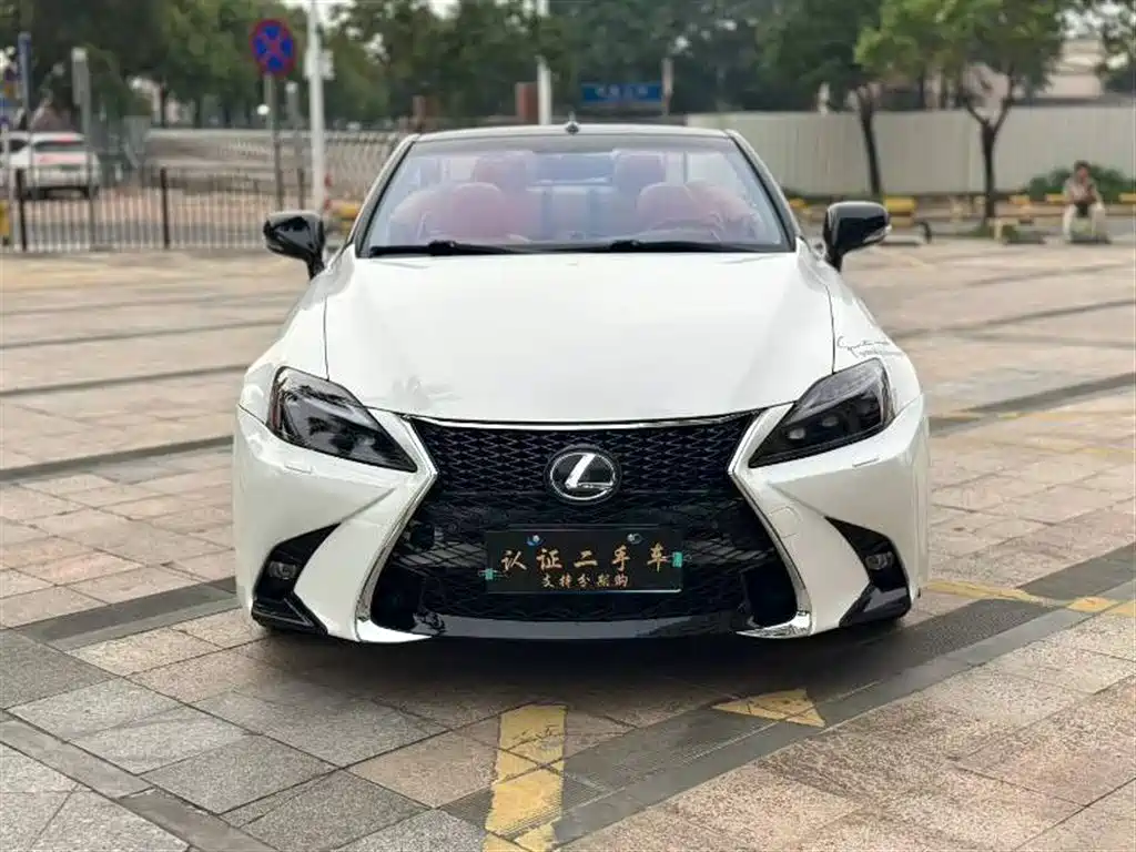 Lexus IS 2011 250C фото 2