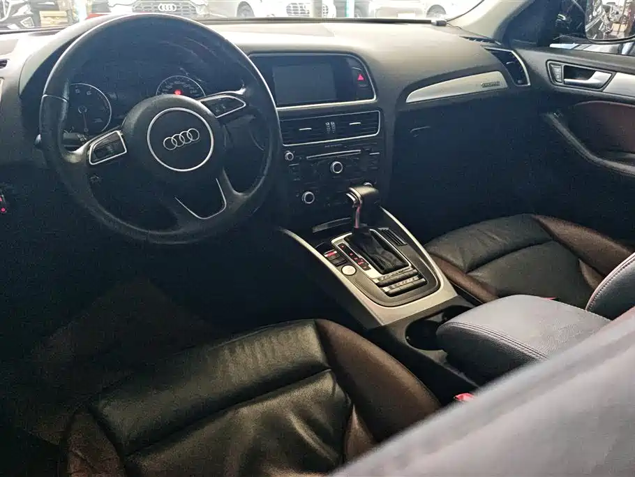 Audi Q5 2017 Plus 40 TFSI Technology фото 12