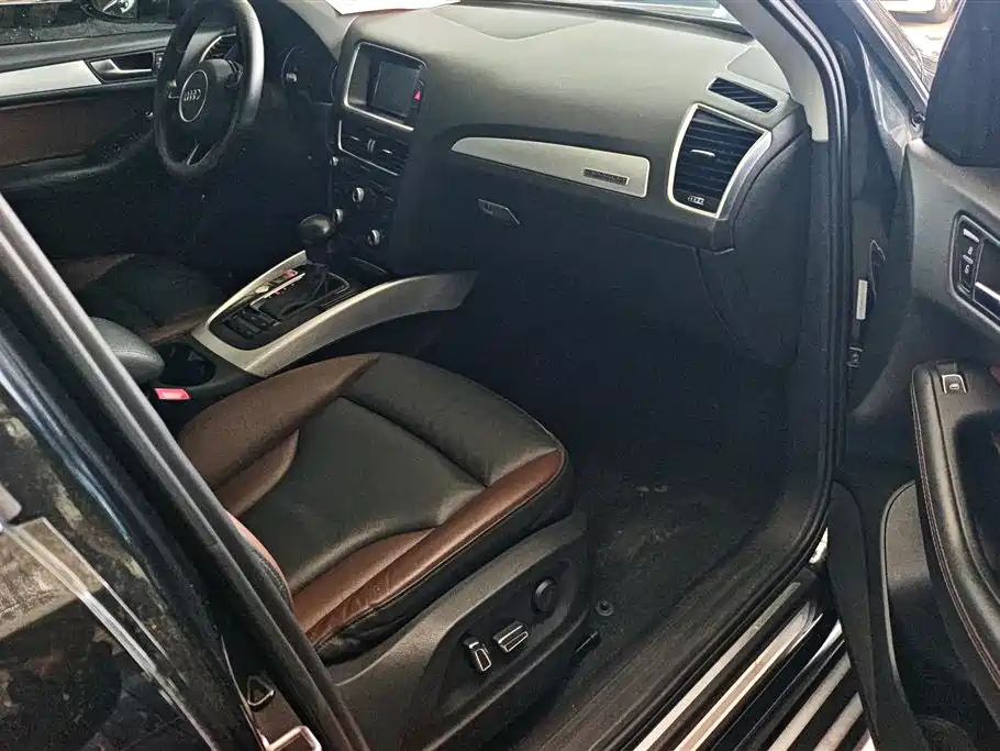 Audi Q5 2017 Plus 40 TFSI Technology фото 8