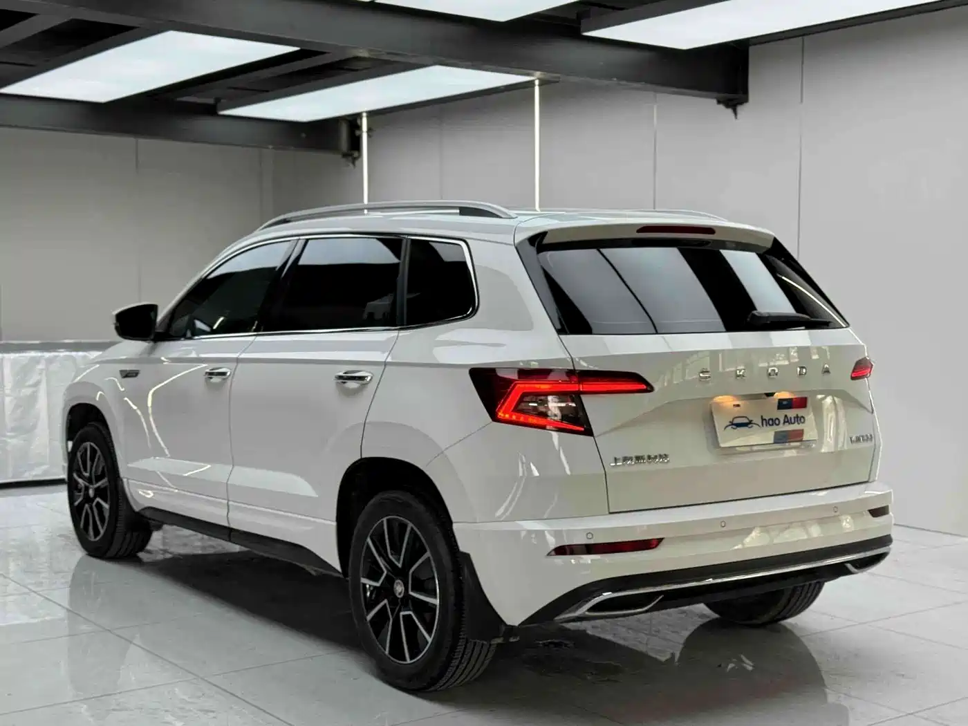 Škoda Karoq 2023 TSI280 Premium Edition фото 4