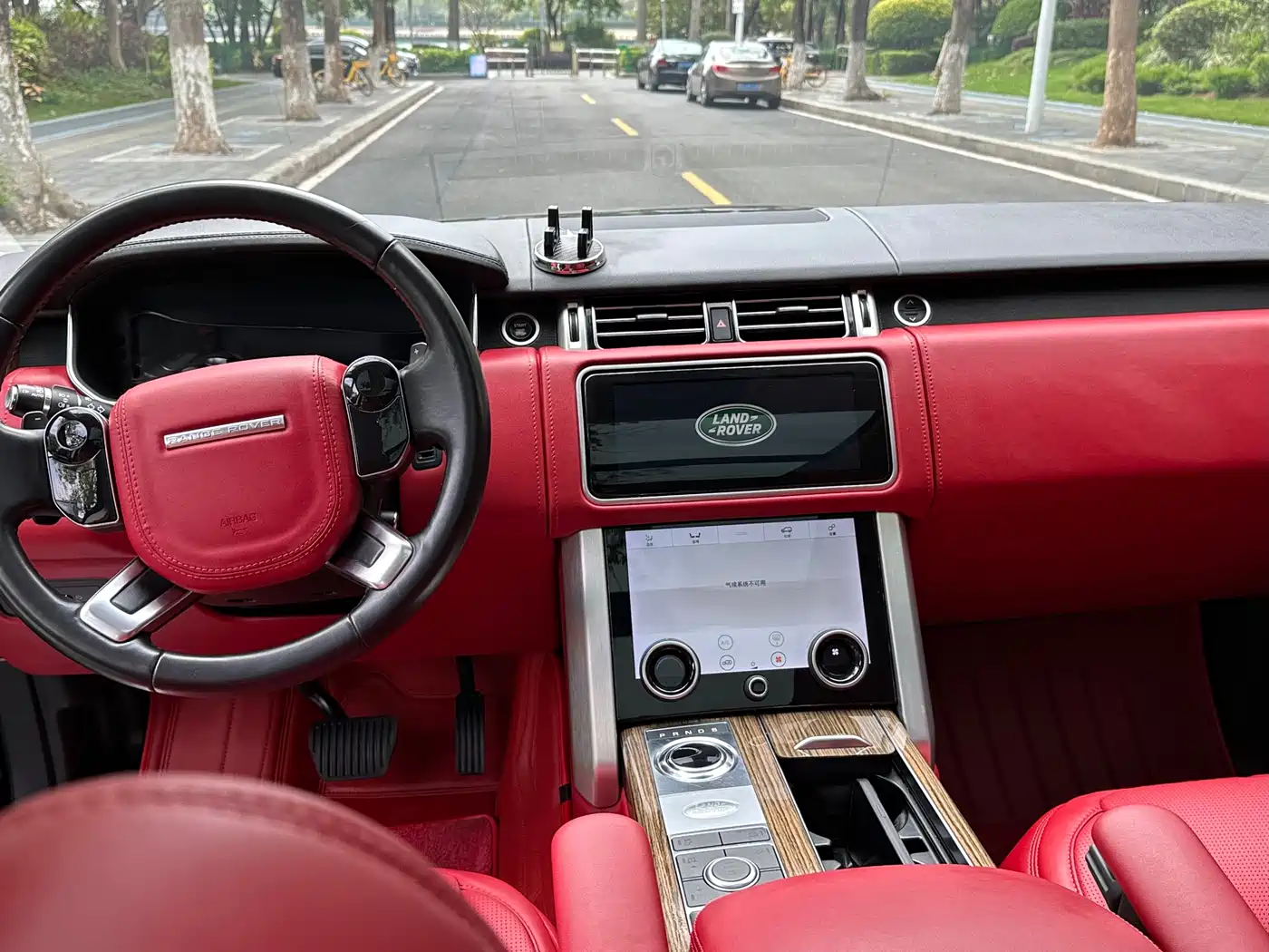 Land Rover Range Rover 2019 3.0 SCV6 Heritage Edition фото 11