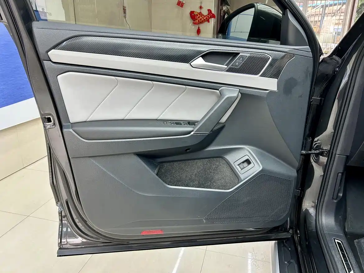 Volkswagen Tayron 2023 280TSI 2WD Luxury Plus Advanced Edition фото 22