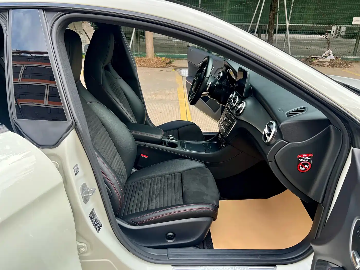 Mercedes-Benz CLA (Import) 2017 CLA 220 4MATIC фото 8