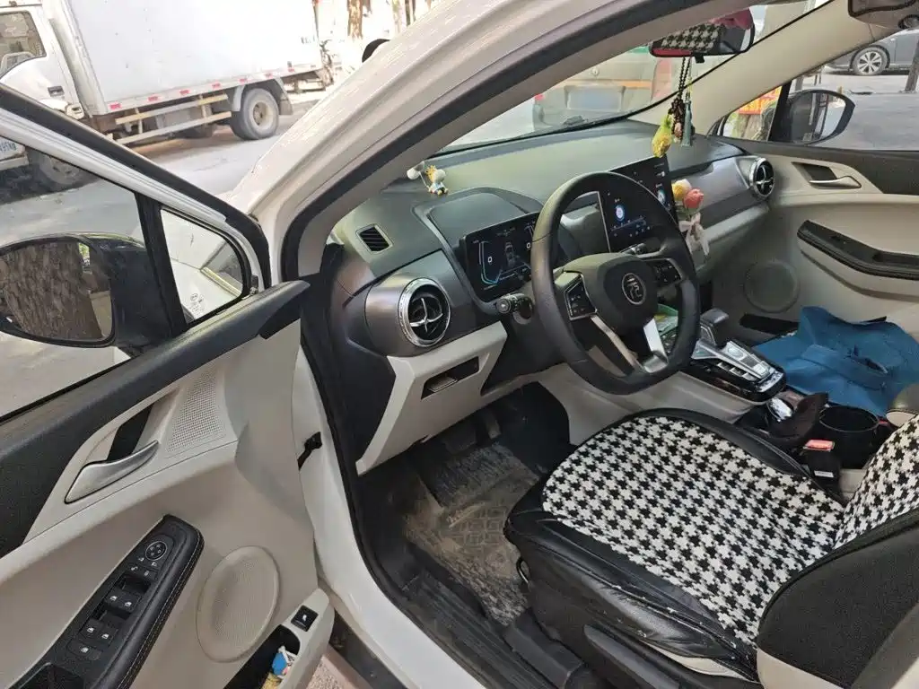 BYD Yuan Pro 2022 2021 401KM Luxury Model