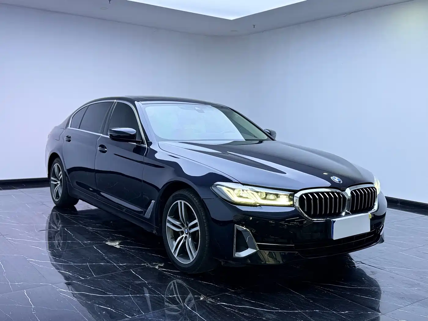 Фото 3 - BMW 5 Series