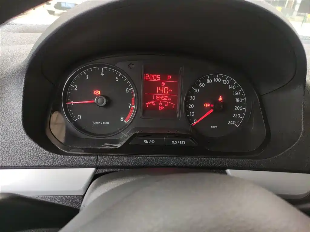 Volkswagen Jetta 2013 1.6L Automatic Comfort фото 8
