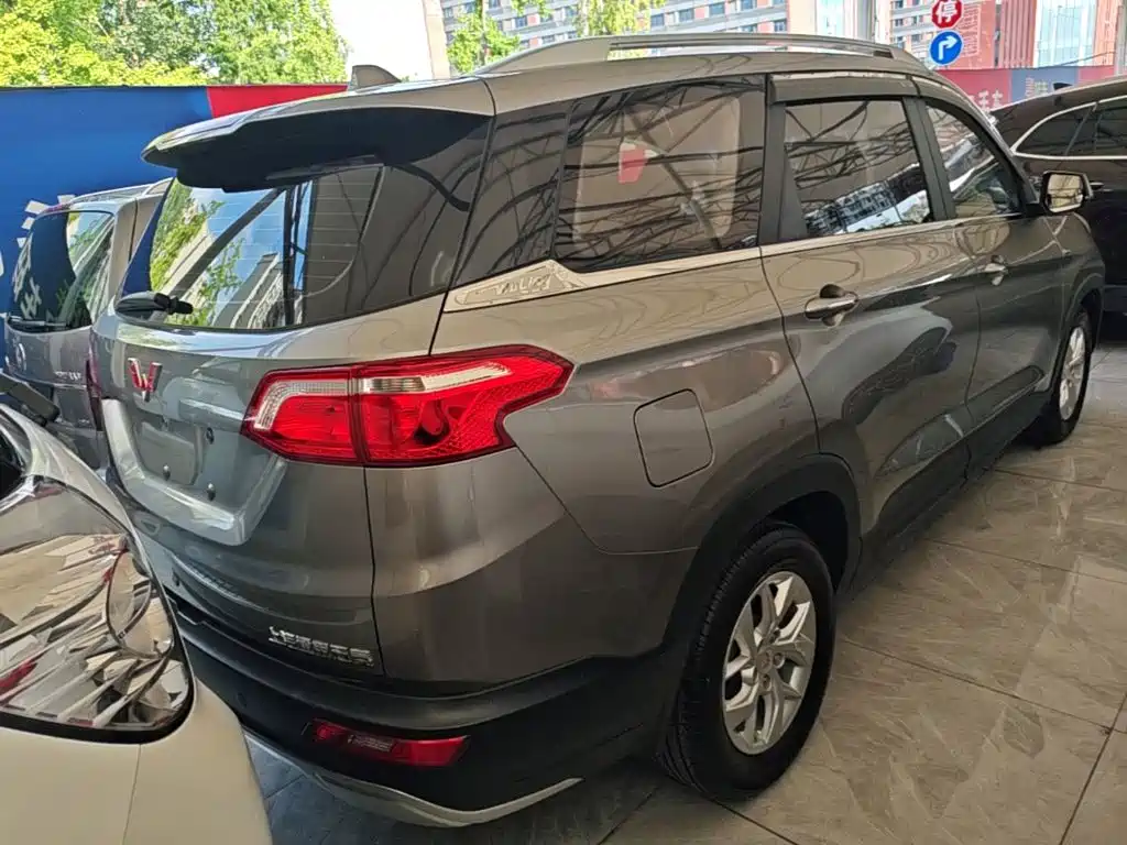 Wuling Motors Wuling Hongguang S3 2019 2019 1.5T Manual Luxury Model China VI