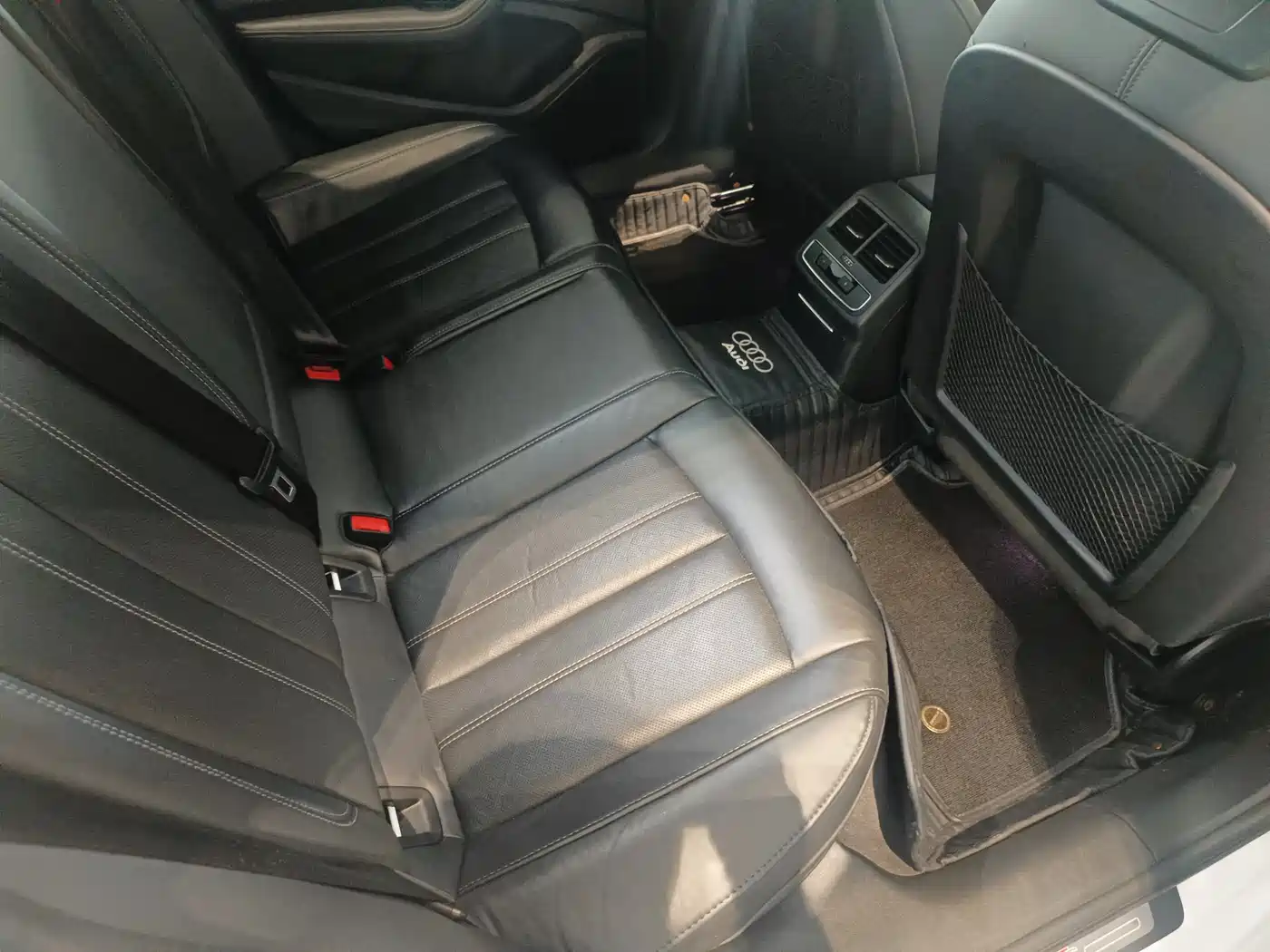 Audi A4L 2023 40 TFSI Luxury Sport фото 13