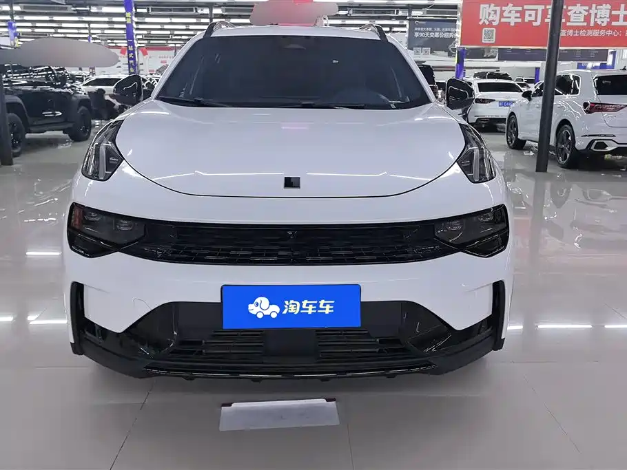 Lynk & Co 01 2025 2.0TD FWD Renewal Pro Edition фото 2