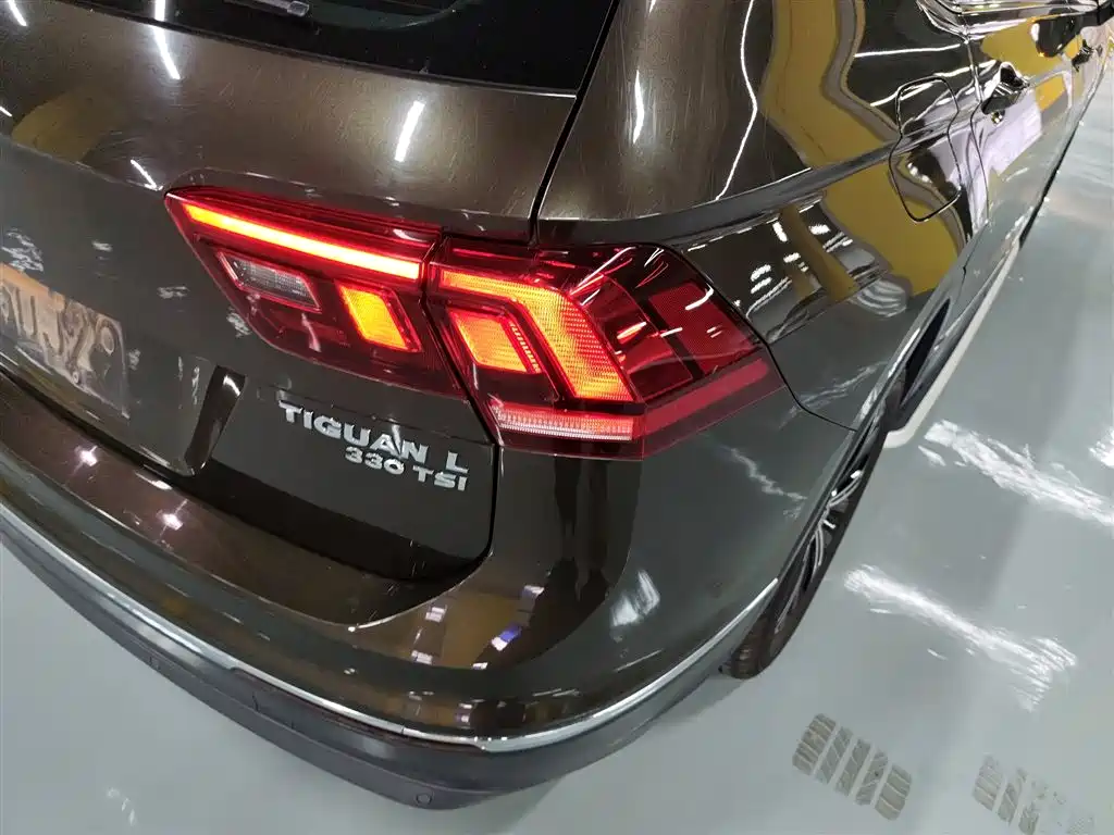 Volkswagen Tiguan L 2019 330TSI Automatic 2WD Panorama Comfort Edition China VI фото 8