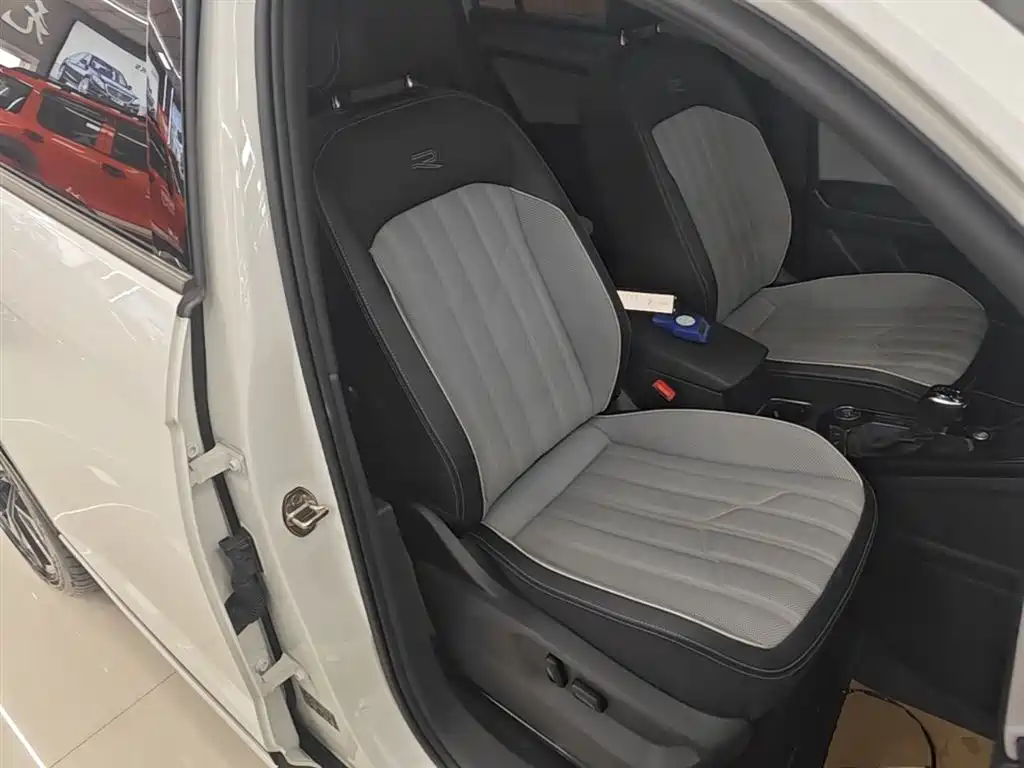 Volkswagen Tayron 2023 Facelift 380TSI 4WD R-Line Pro Smart Edition фото 25