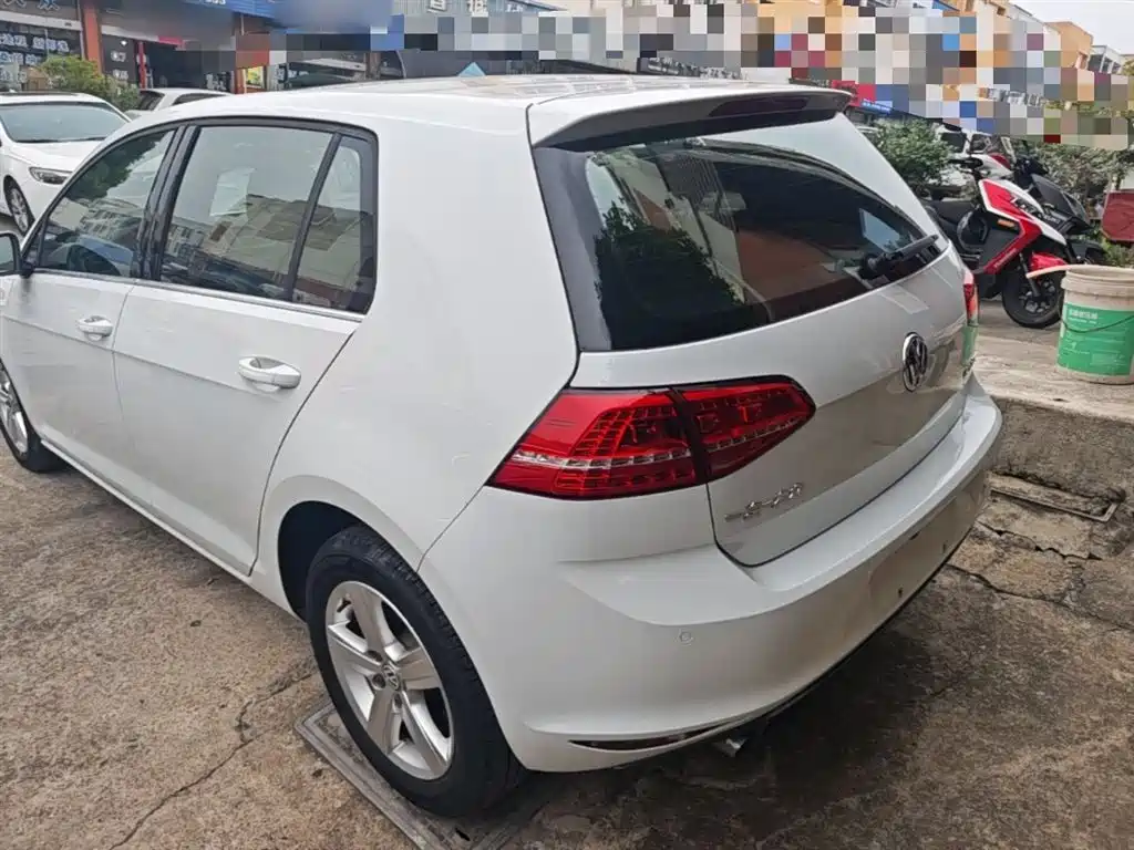 Volkswagen Golf 2016 230TSI Automatic Comfort фото 5
